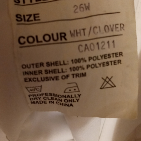 womans white n clover wedding dress - Picture 7 of 10